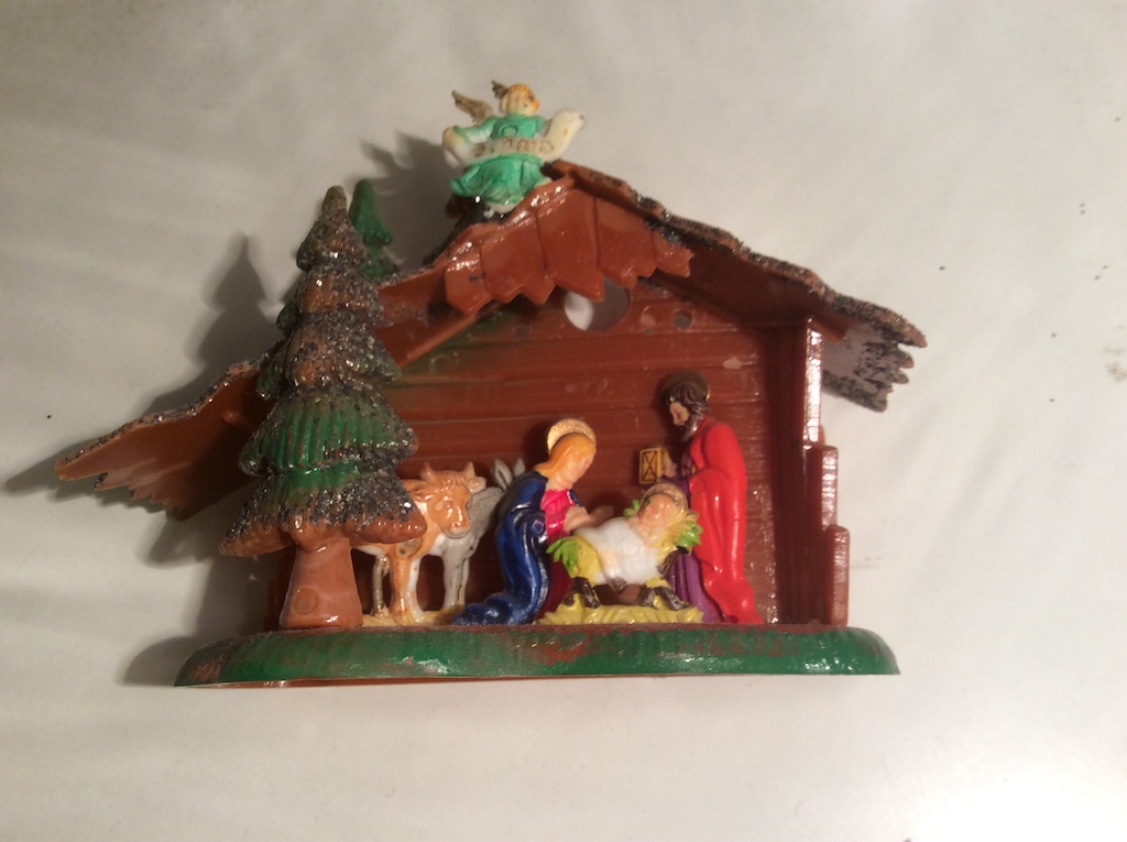 Nativity set with the Christchild, Mary and Joseph
